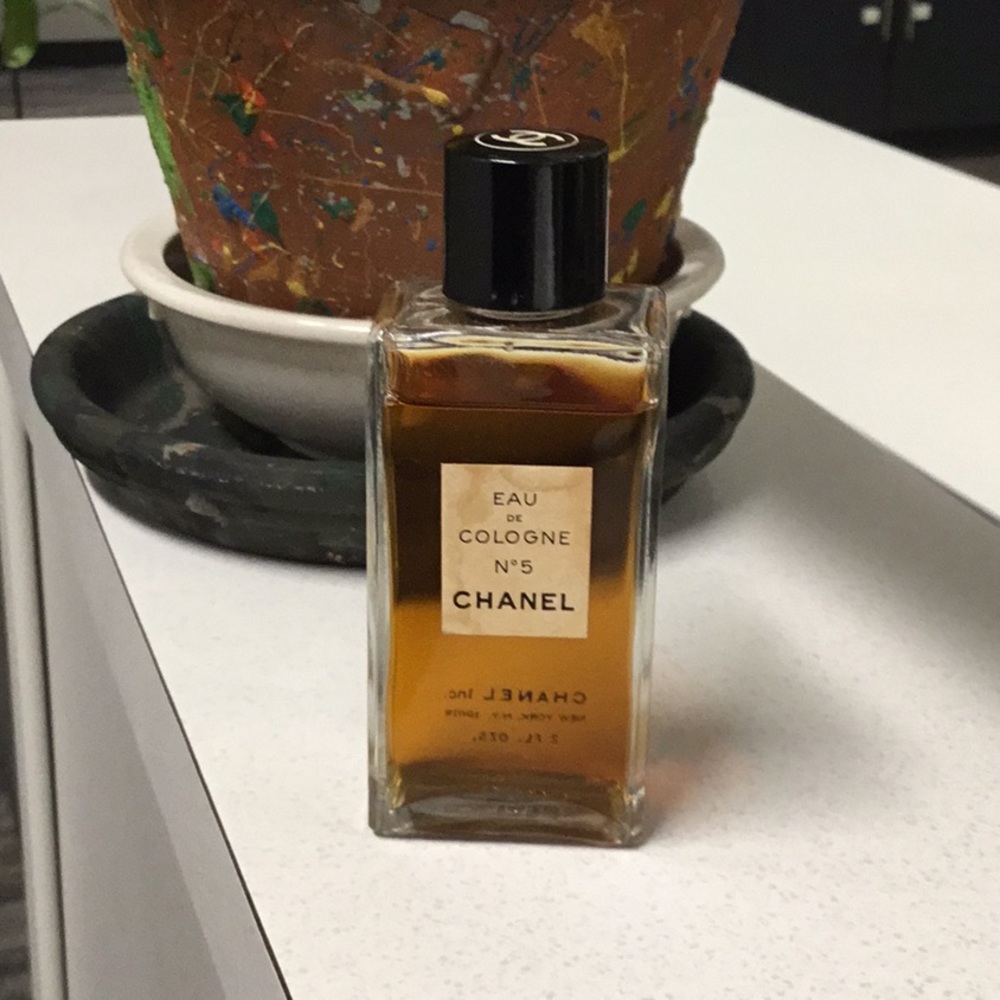 Chanel no.5 perfume